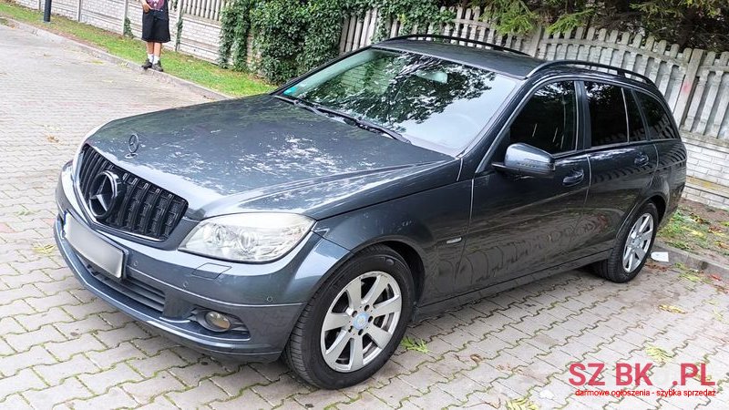 2010' Mercedes-Benz C-Class photo #1