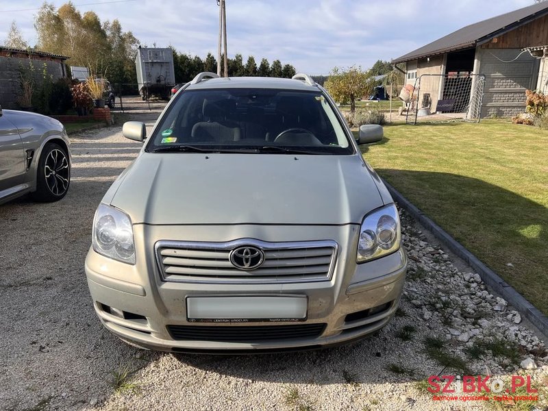 2004' Toyota Avensis 2.0 D-4D Combi photo #1