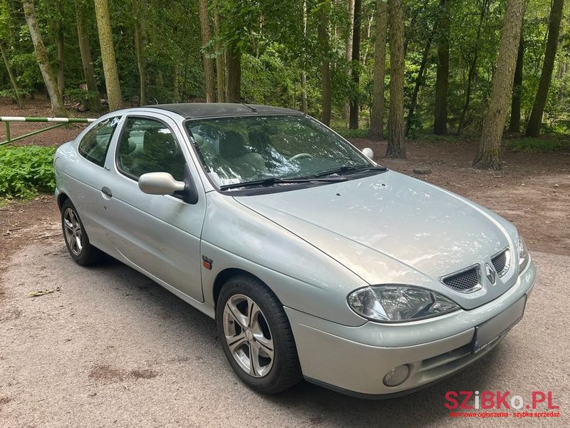 2001' Renault Megane photo #3