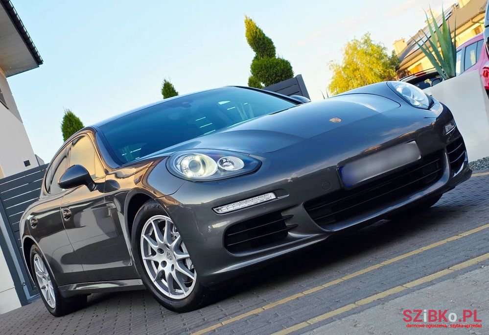 2014' Porsche Panamera Diesel photo #3