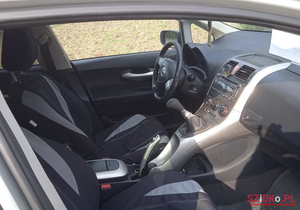 2007' Toyota Auris 1.4 D-4D Luna photo #6