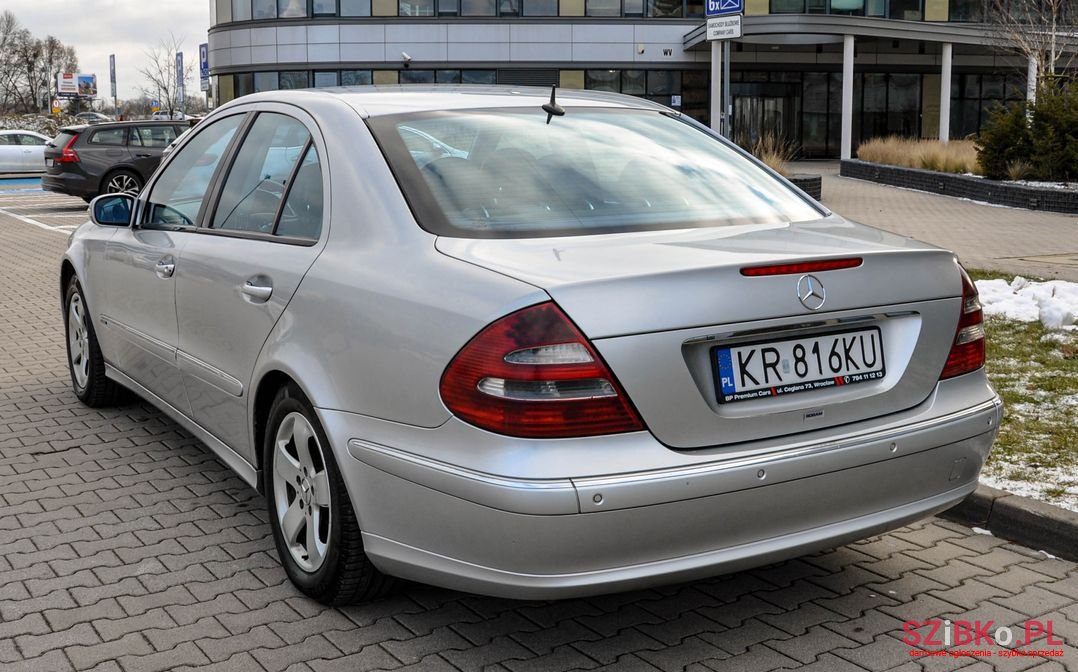 2003' Mercedes-Benz Klasa E photo #3
