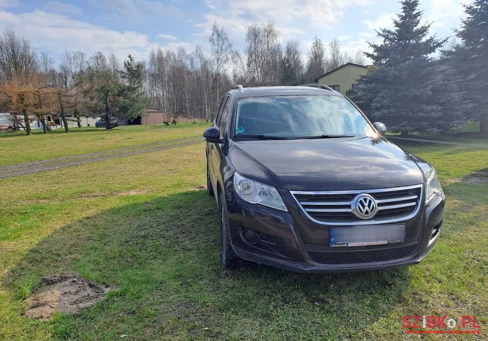 2009' Volkswagen Tiguan photo #2