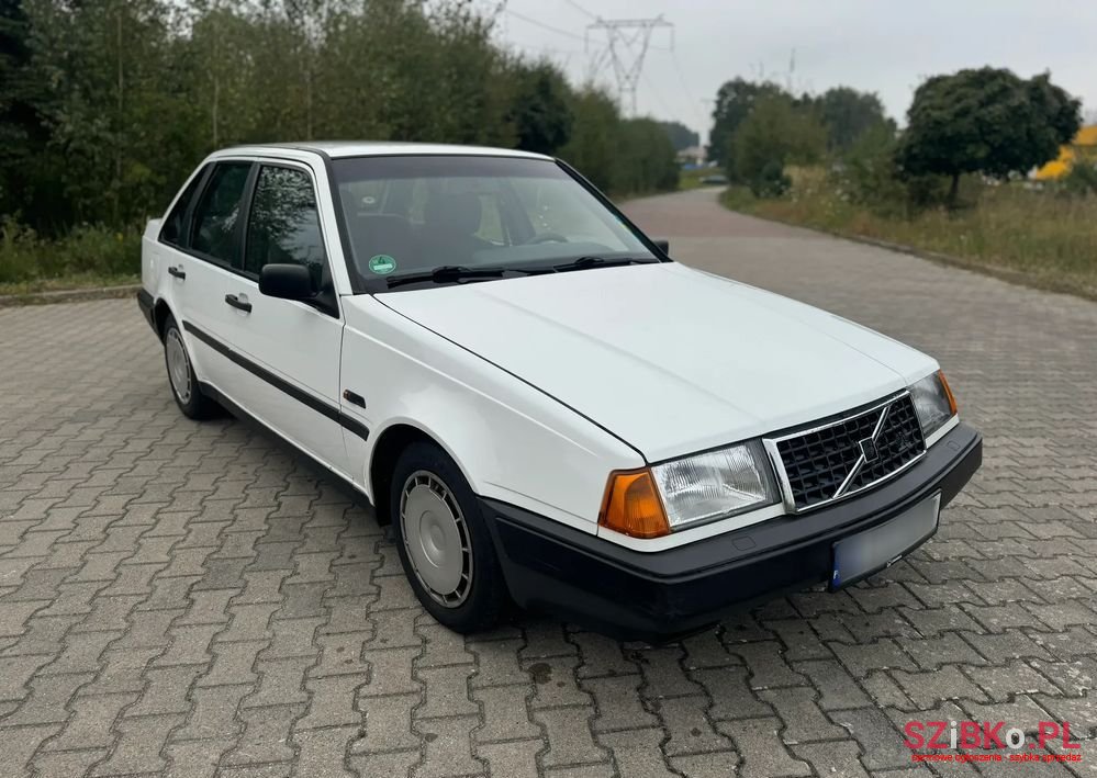 1991' Volvo Seria 400 photo #2