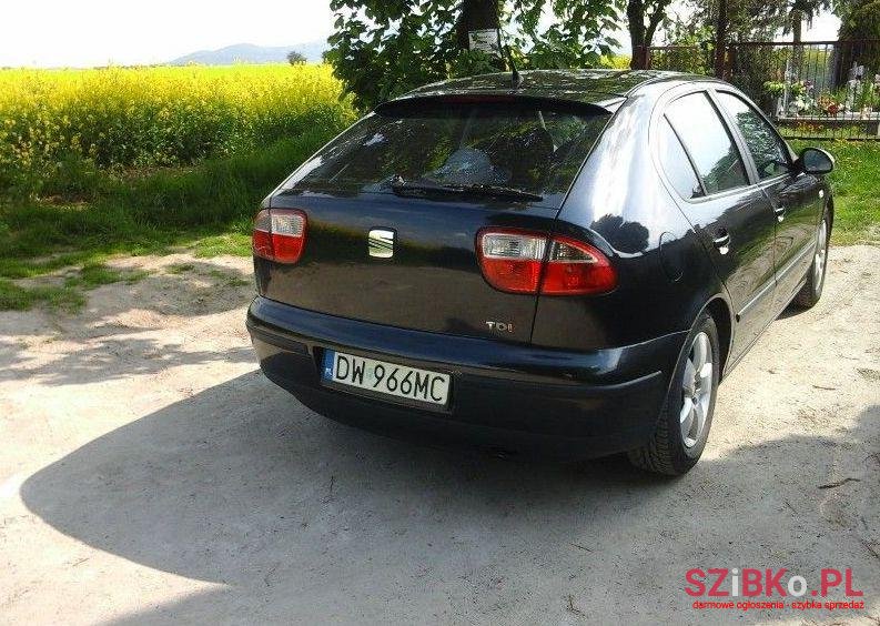 2003' SEAT Leon photo #1