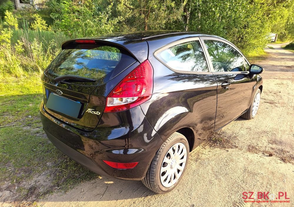 2010' Ford Fiesta 1.25 Ambiente photo #4