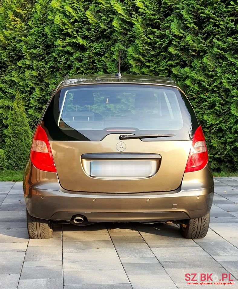 2010' Mercedes-Benz A-Class photo #3