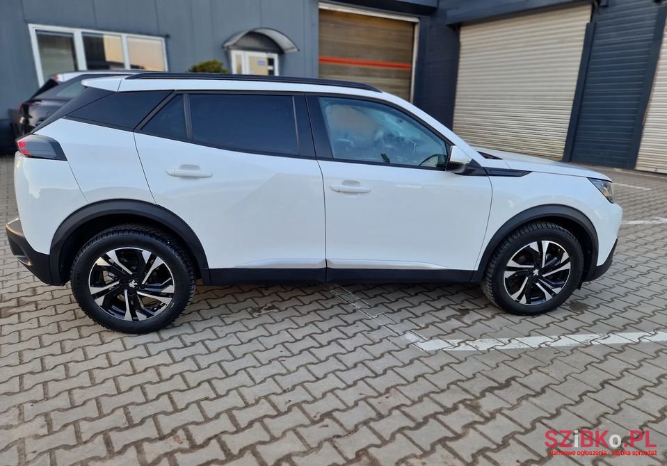2020' Peugeot 2008 photo #4