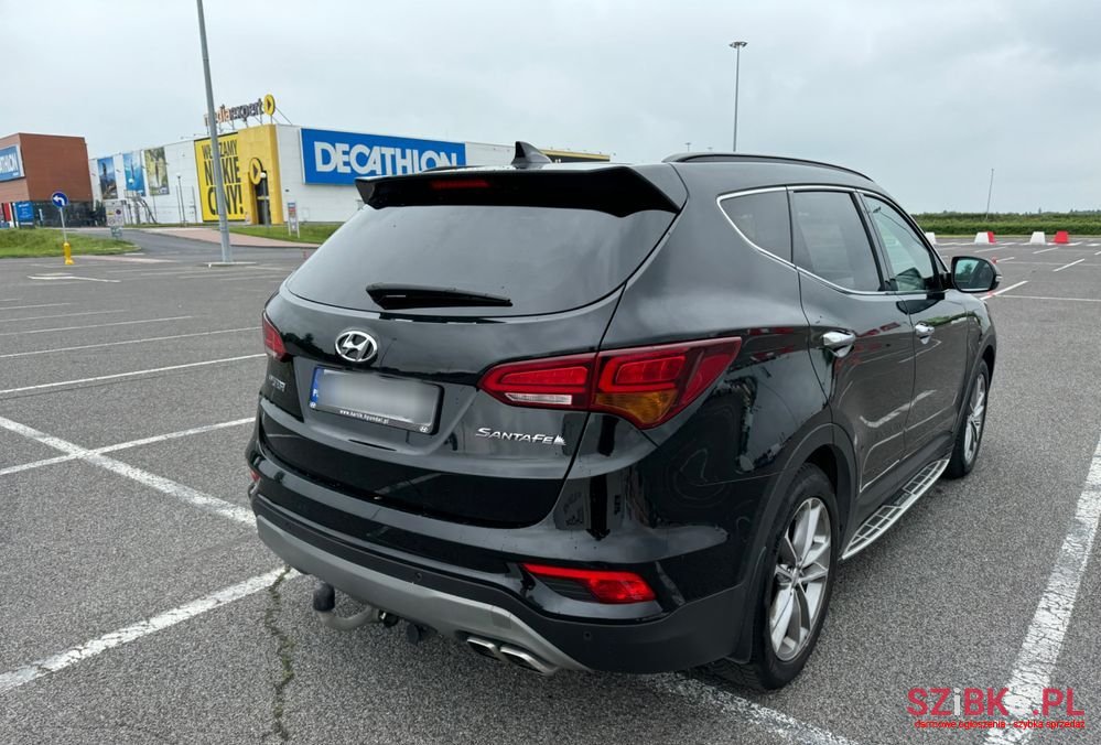 2017' Hyundai Santa Fe photo #5