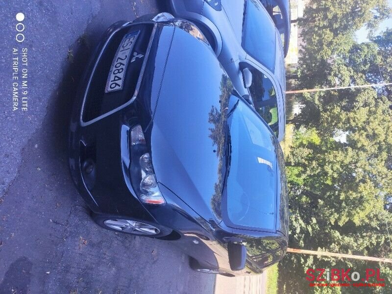 2010' Mitsubishi Lancer photo #2