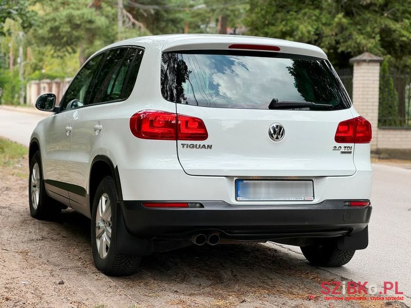 2015' Volkswagen Tiguan photo #5