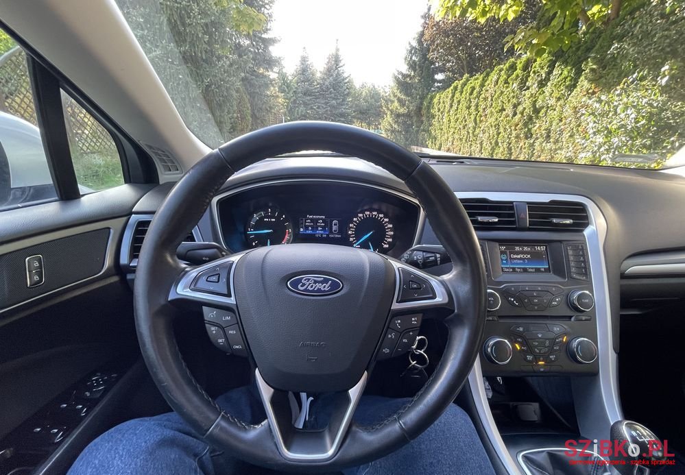 2015' Ford Mondeo photo #6