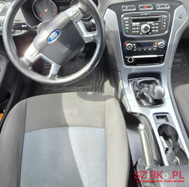 2012' Ford Mondeo photo #3