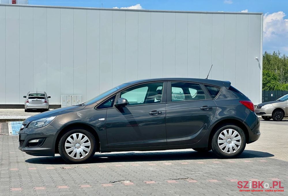 2014' Opel Astra 1.4 Essentia photo #6