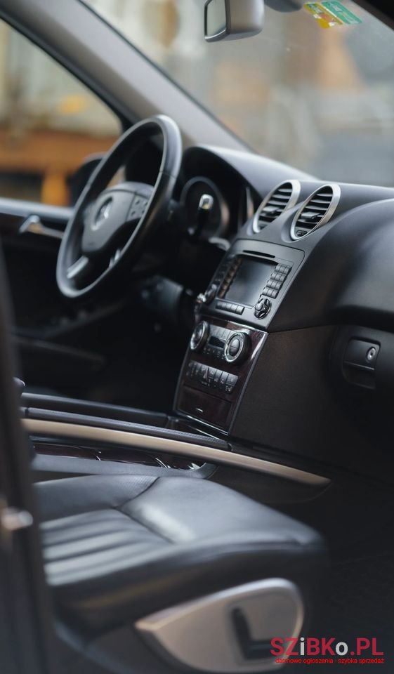 2006' Mercedes-Benz Ml photo #3