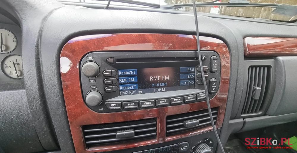 2004' Jeep Grand Cherokee photo #2