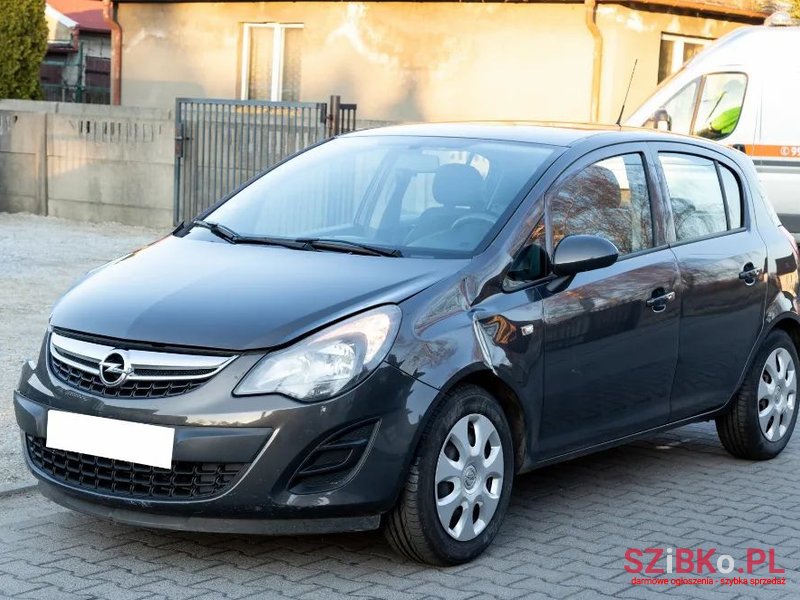 2014' Opel Corsa photo #1