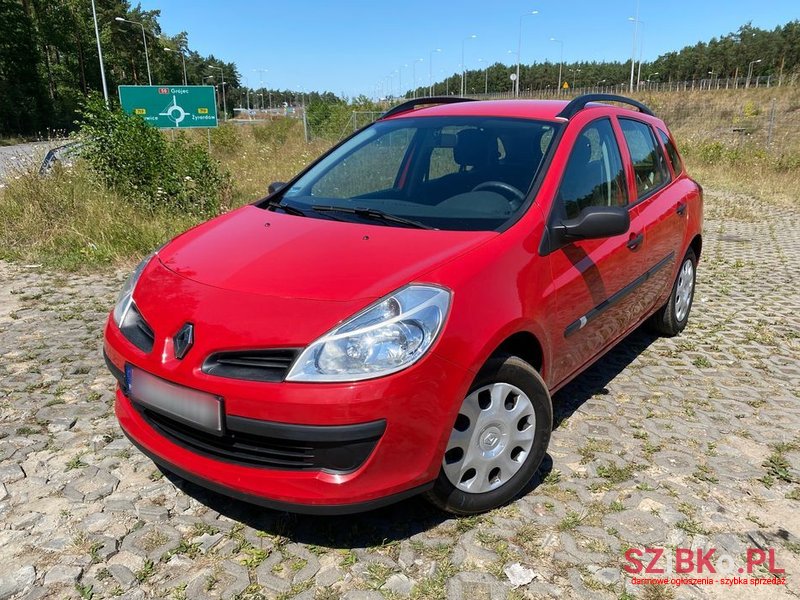 2008' Renault Clio photo #1