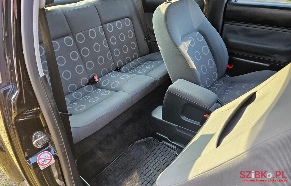 2006' Volkswagen New Beetle 1.9 Tdi photo #5