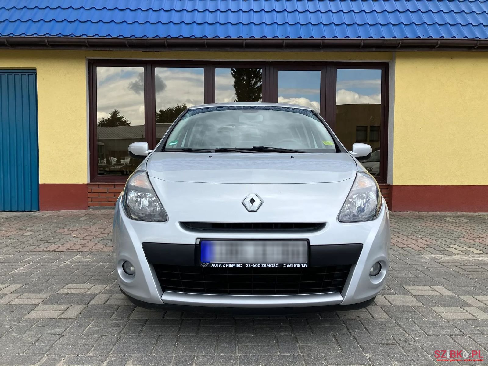 2012' Renault Clio photo #3