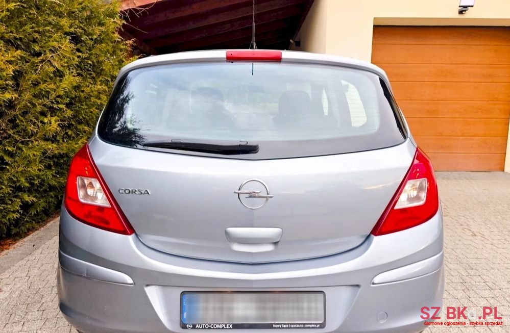 2009' Opel Corsa 1.2 16V Color Edition photo #4