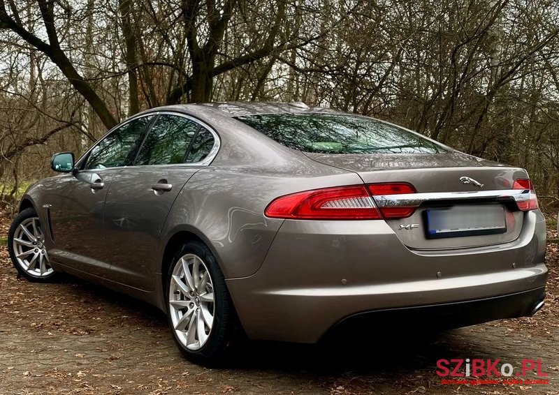 2011' Jaguar XF 2.2 D Luxury photo #4