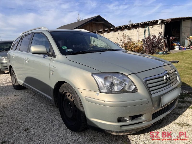 2004' Toyota Avensis 2.0 D-4D Combi photo #4