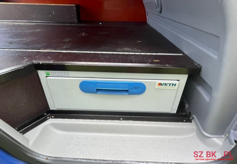 2008' Volkswagen Caddy photo #5