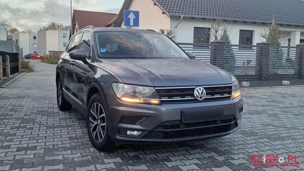 2017' Volkswagen Tiguan photo #1