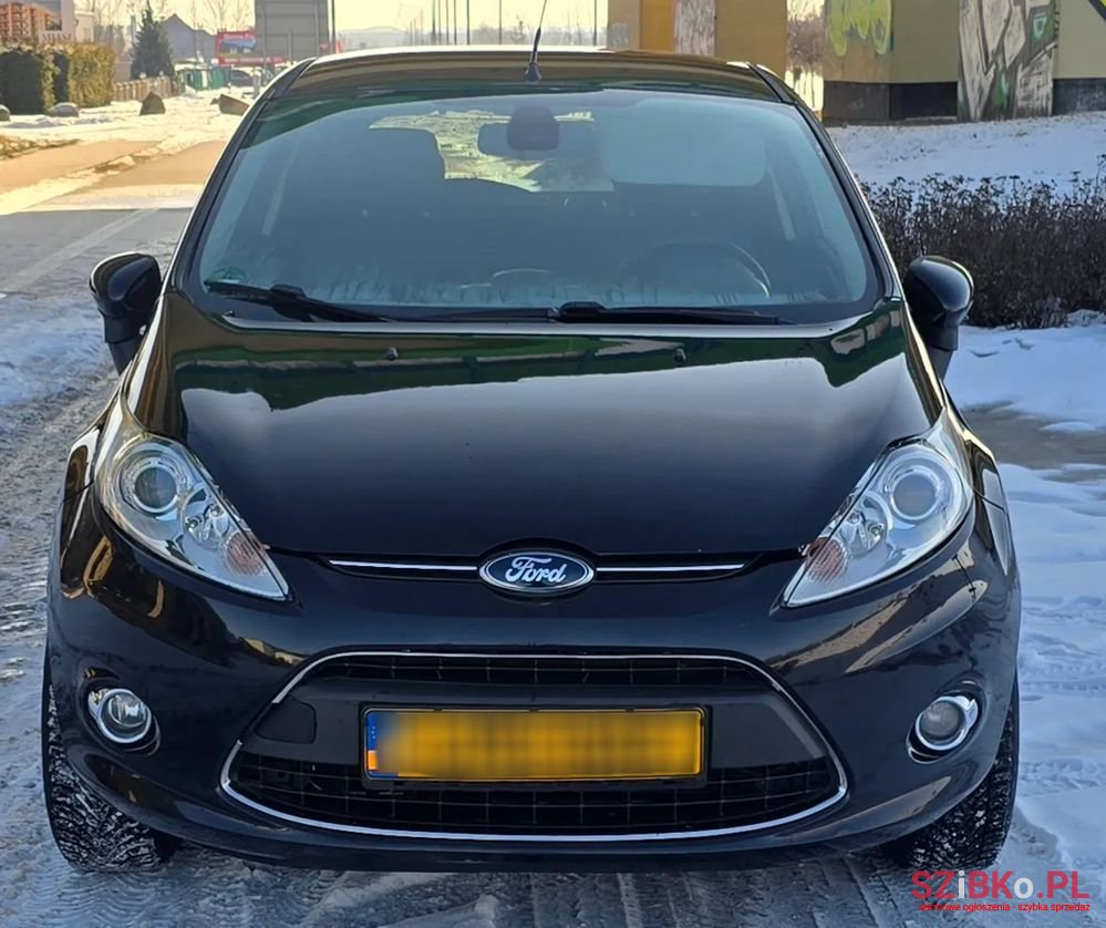 2011' Ford Fiesta 1.4 Titanium photo #1