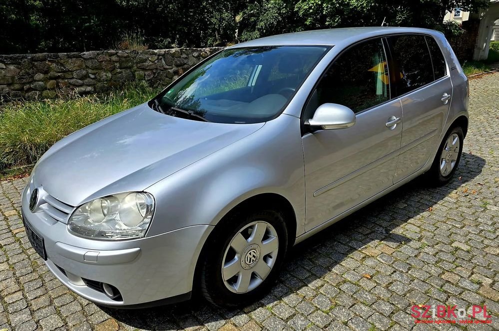 2006' Volkswagen Golf photo #3