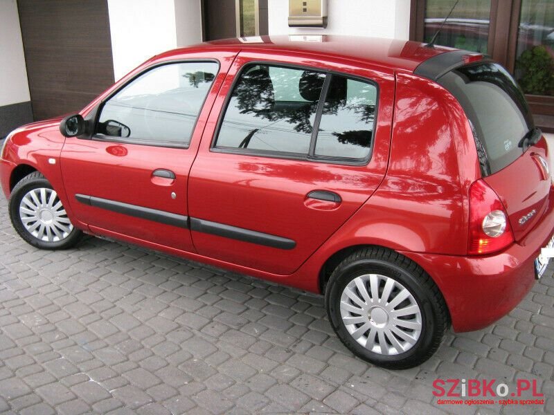 2007' Renault Clio photo #5