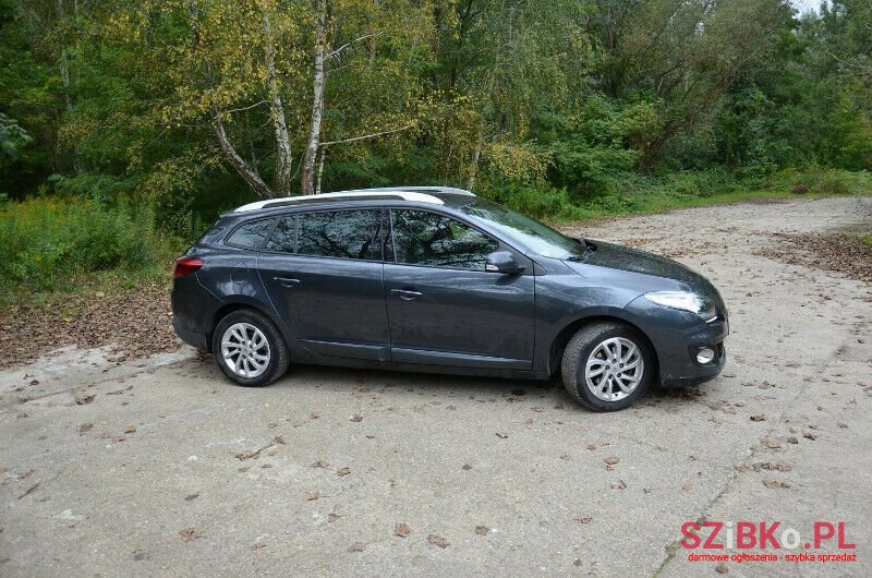 2012' Renault Megane photo #5