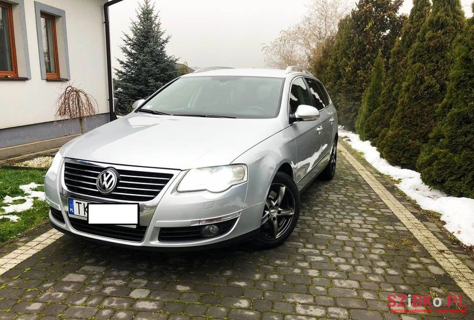 2007' Volkswagen Passat photo #2