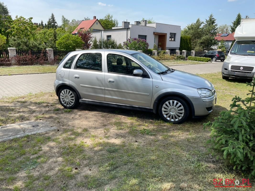 2005' Opel Corsa photo #1
