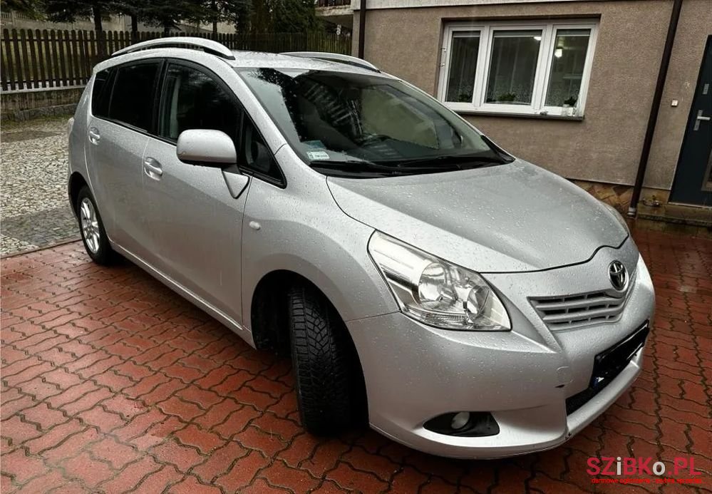 2010' Toyota Verso 1.8 Sol 7Os photo #1