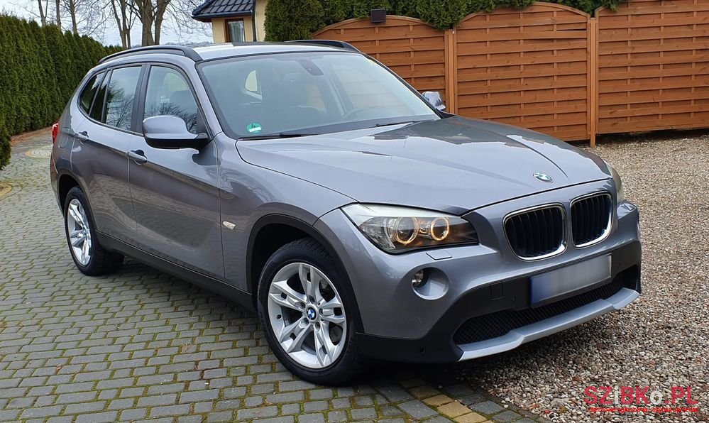 2011' BMW X1 Sdrive20D photo #2