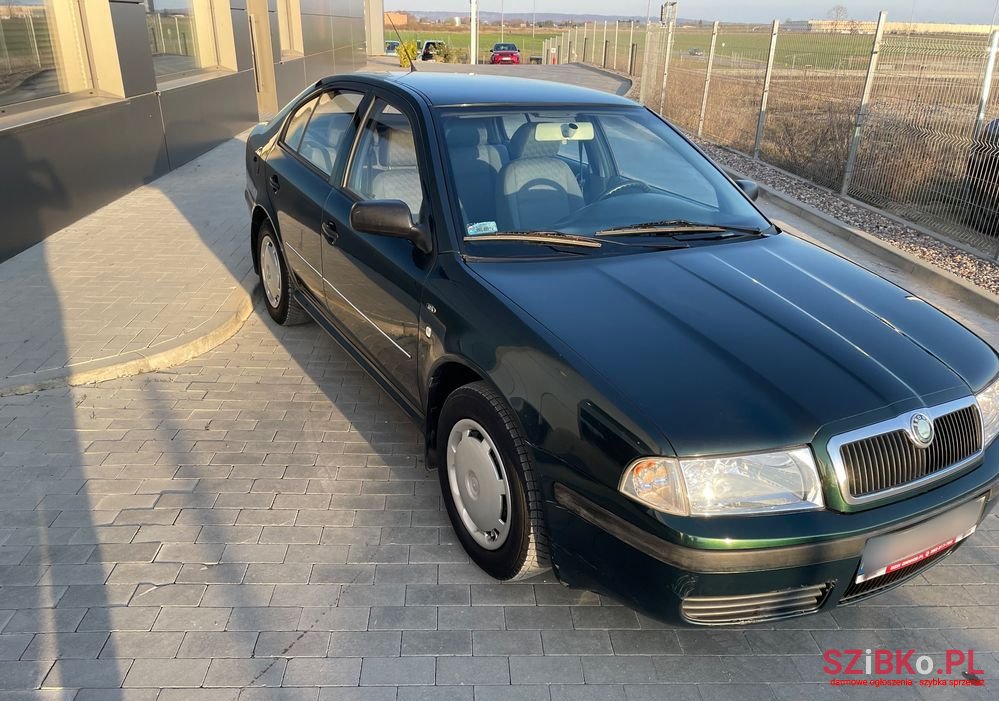 2002' Skoda Octavia 1.6 Classic photo #6