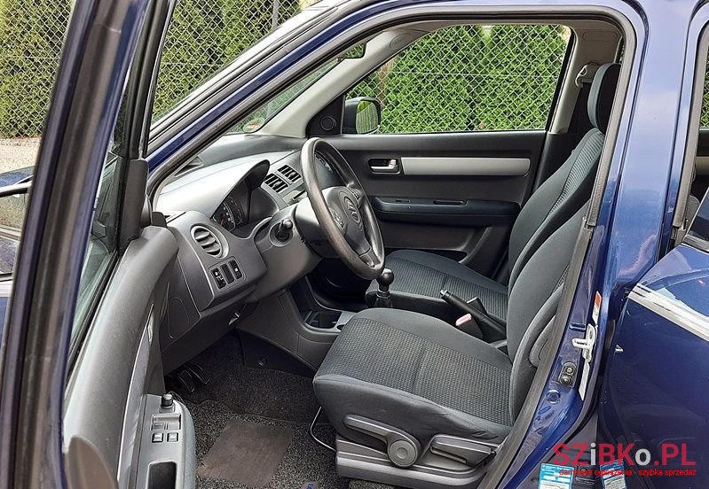 2005' Suzuki Swift photo #5