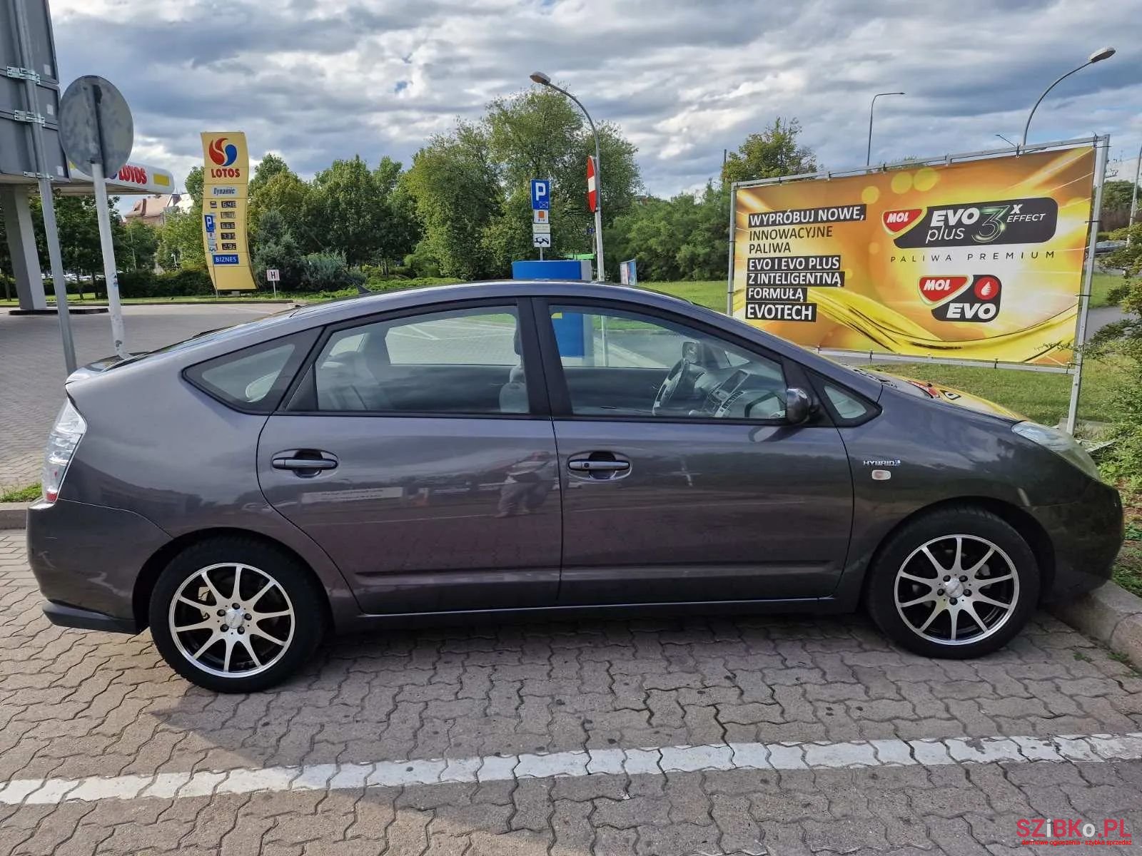 2007' Toyota Prius photo #2