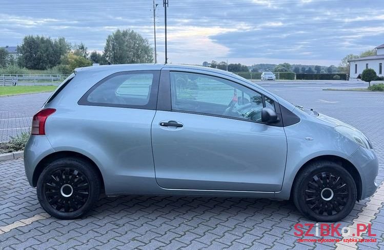 2007' Toyota Yaris 1.0 Luna A/C photo #4