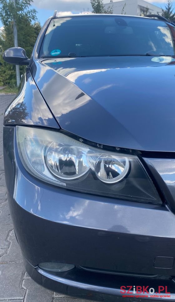 2008' BMW 3 Series 318I photo #3