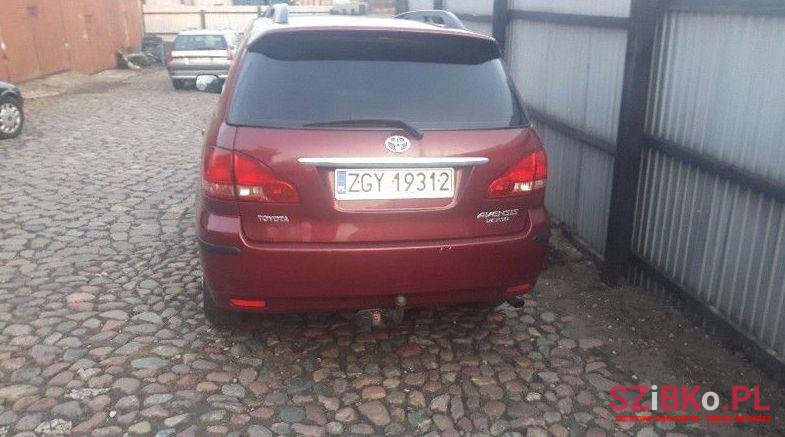 2001' Toyota photo #2