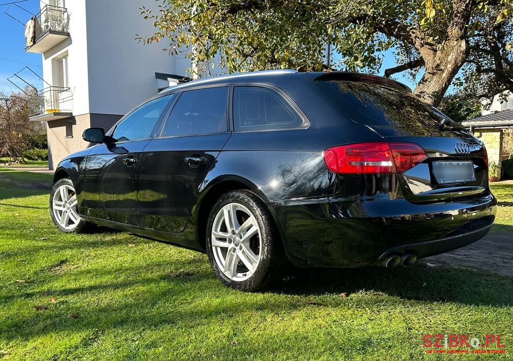 2009' Audi A4 2.0 Tdi E photo #4