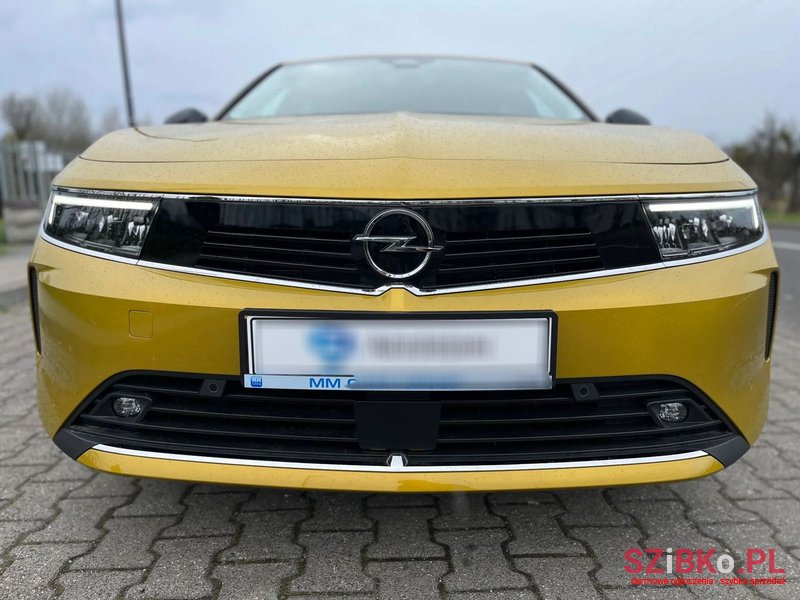 2023' Opel Astra photo #2