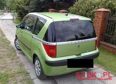 2005' Peugeot 1007 photo #2