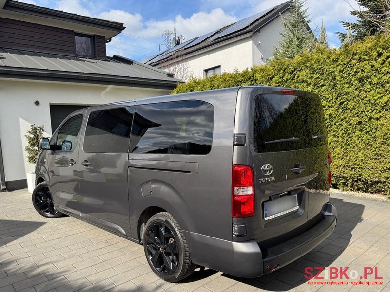 2018' Toyota ProAce Verso photo #3