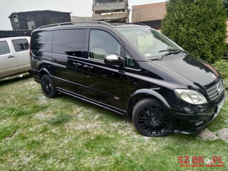 2010' Mercedes-Benz Viano photo #1