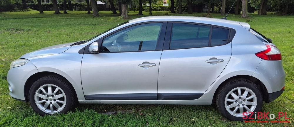 2010' Renault Megane photo #6