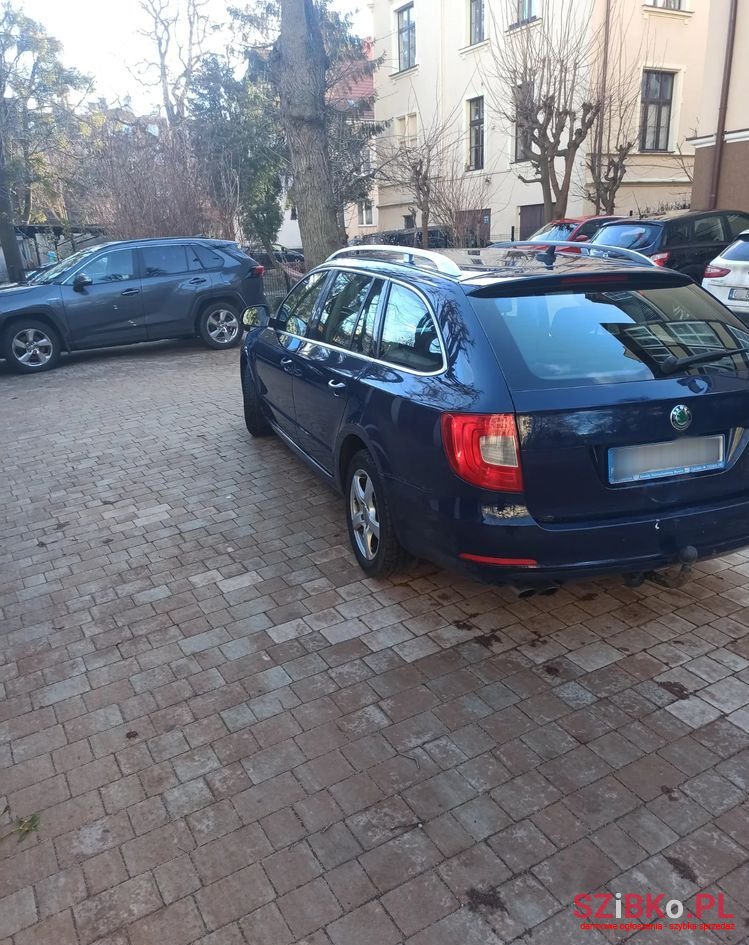 2012' Skoda Superb photo #5